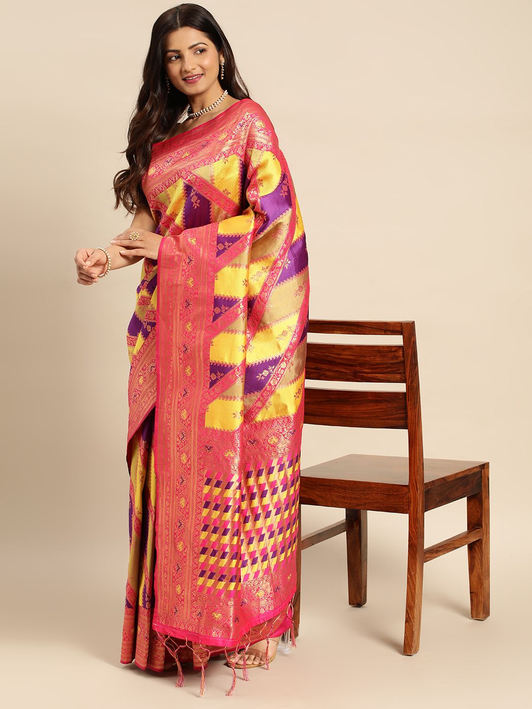 Pink Color Gorgeous Zari Border Silk Saree Perfect Blend of Tradition and Glamour