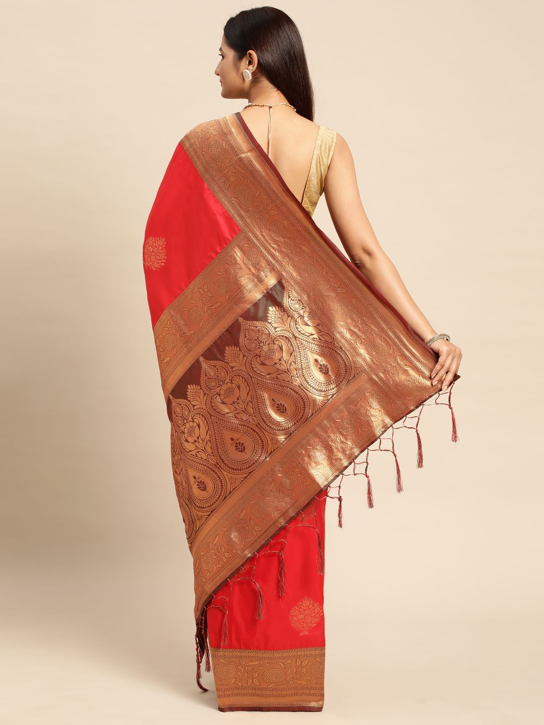 Red Color Party wear banarasi silk saree with contrast Border And Pallu..