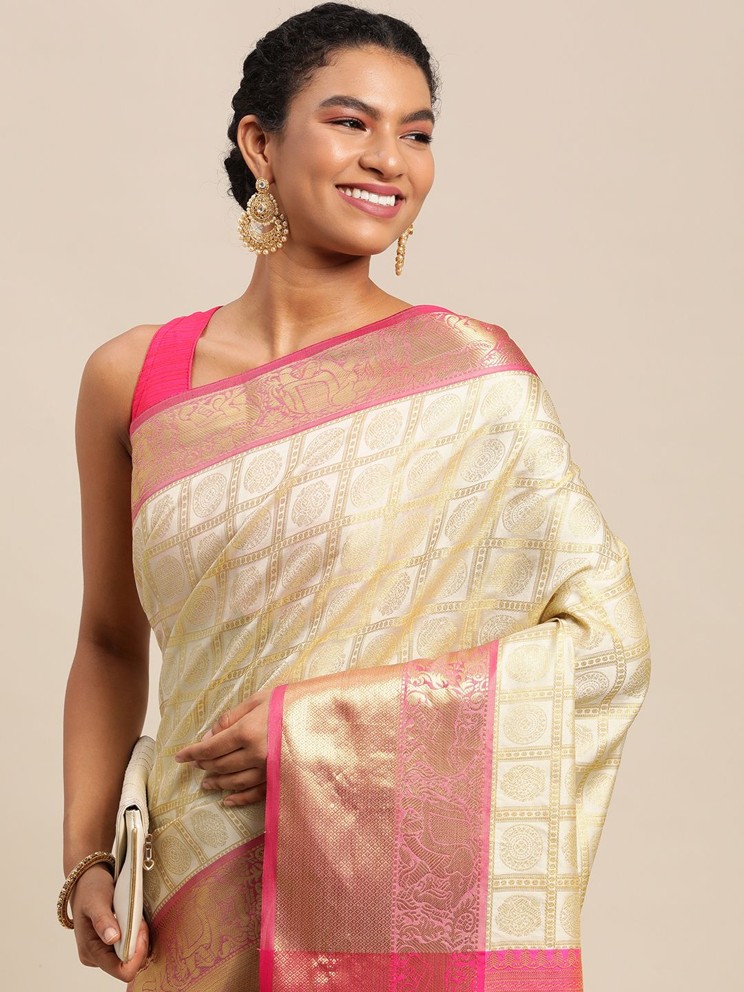 White color New kanchipuram pattu silk saree with contrast bodar and pallu