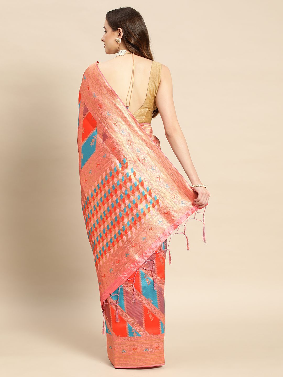 Peach Color Gorgeous Zari Border Silk Saree Perfect Blend of Tradition and Glamour
