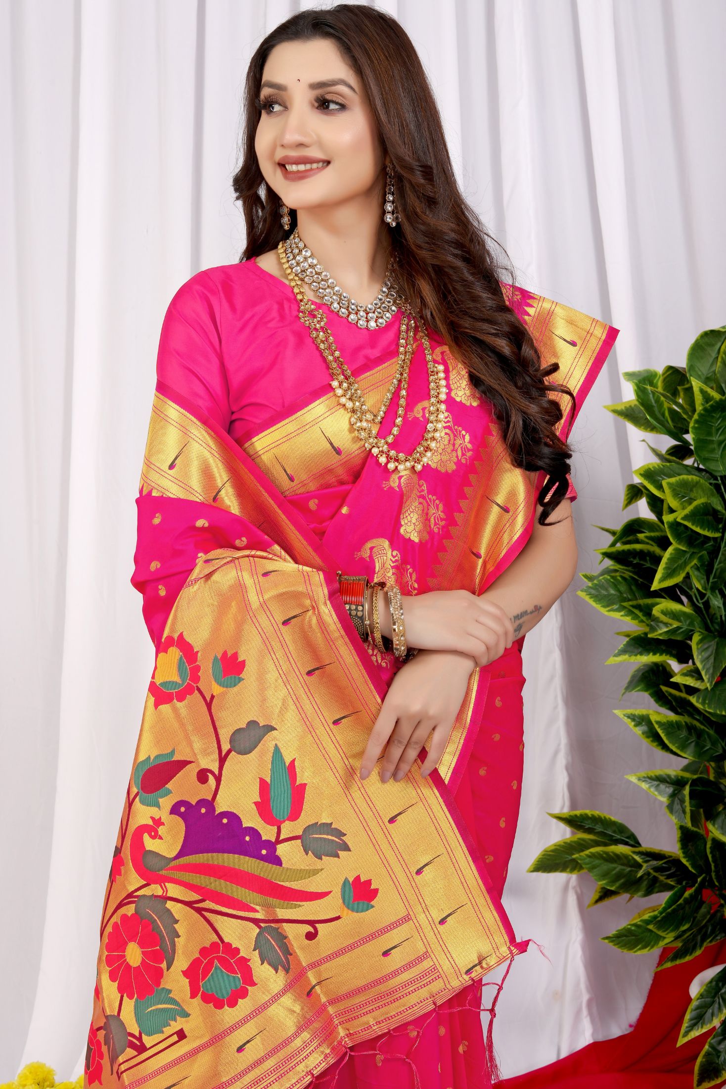 Yellow and white Saree - New India Fashion