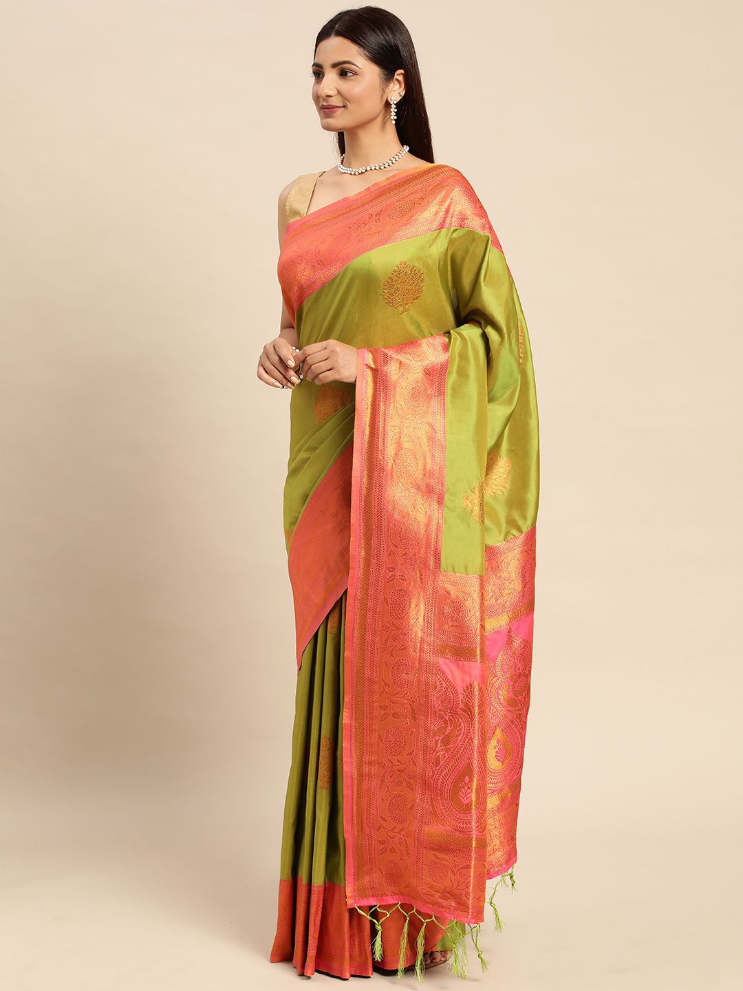 Pista green Color Party wear banarasi silk saree with contrast Border And Pallu..