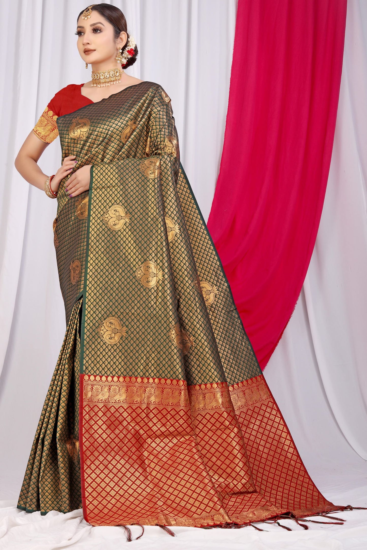 Green Toned Ethnic Motif New Look Woven Design Zari Kanjeevaram Saree