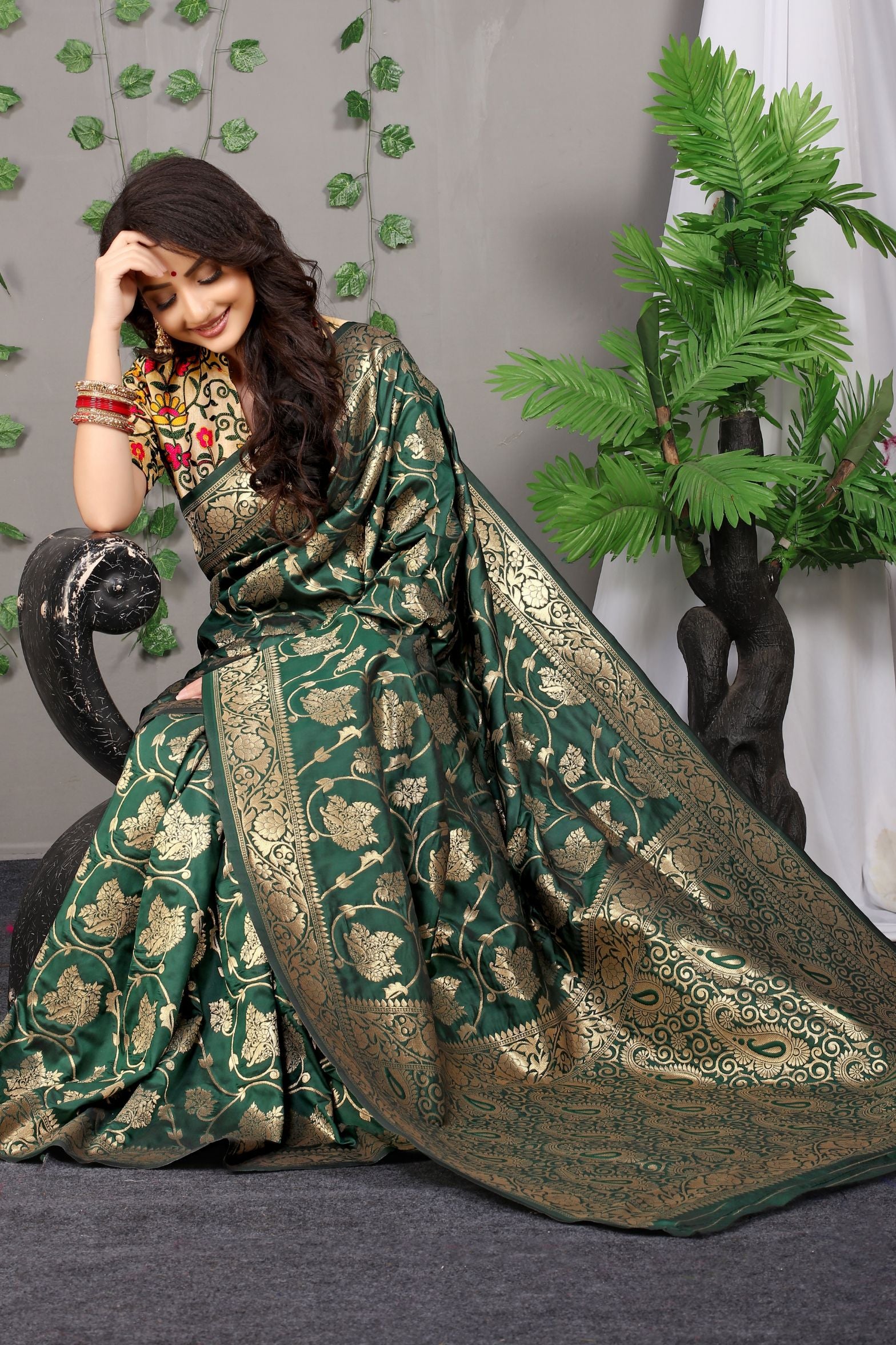 green allover zari weaving designe new paithani saree for woman