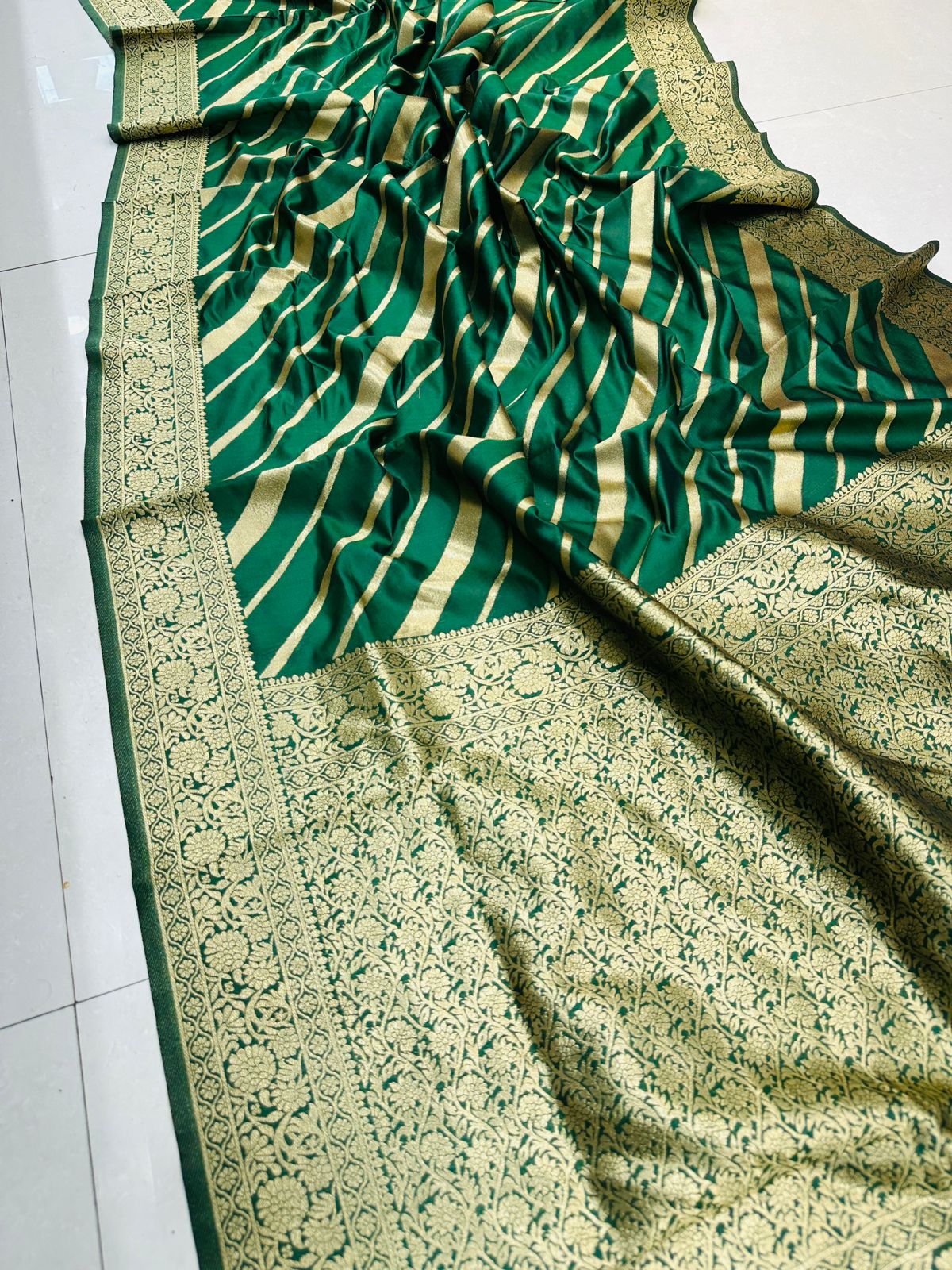 Green Toned Traditional Leriya Design Banarasi Soft Silk Sarees