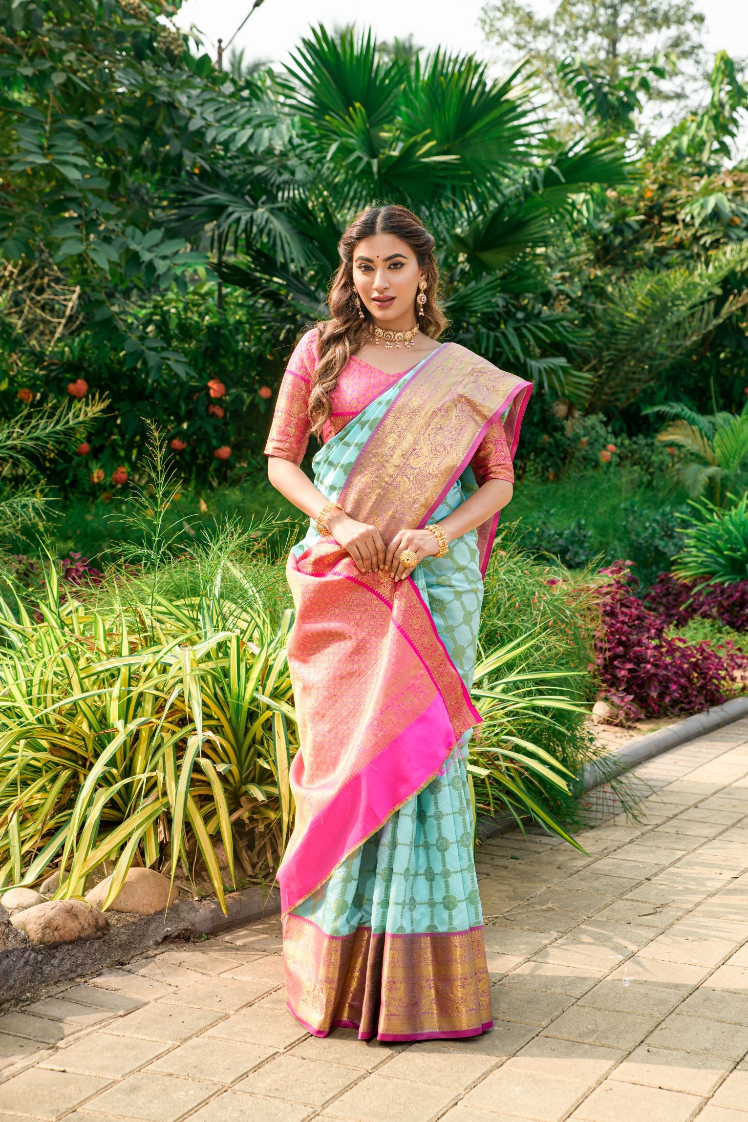 Sea Green Toned Kanchipuram Soft Silk Saree and Gold Zari Weaving Work And Rich Pallu