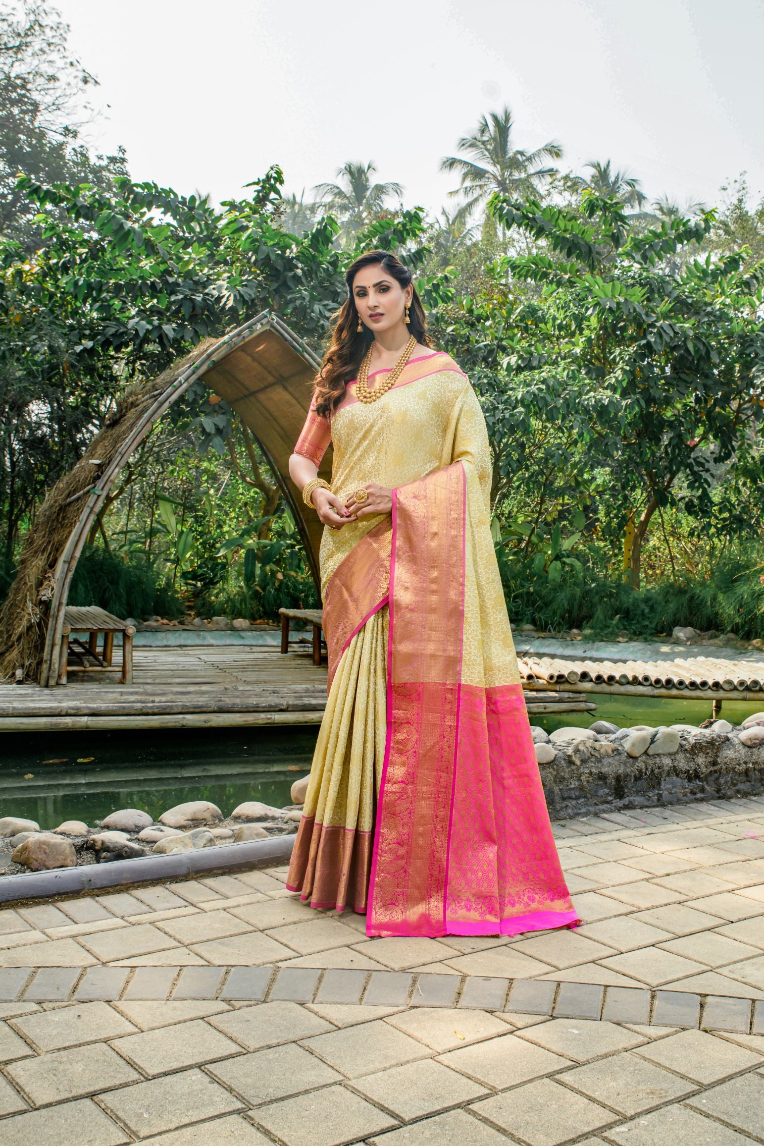 White Toned Heavy Look Kanchipuram Silk Saree-Special Wedding Collection