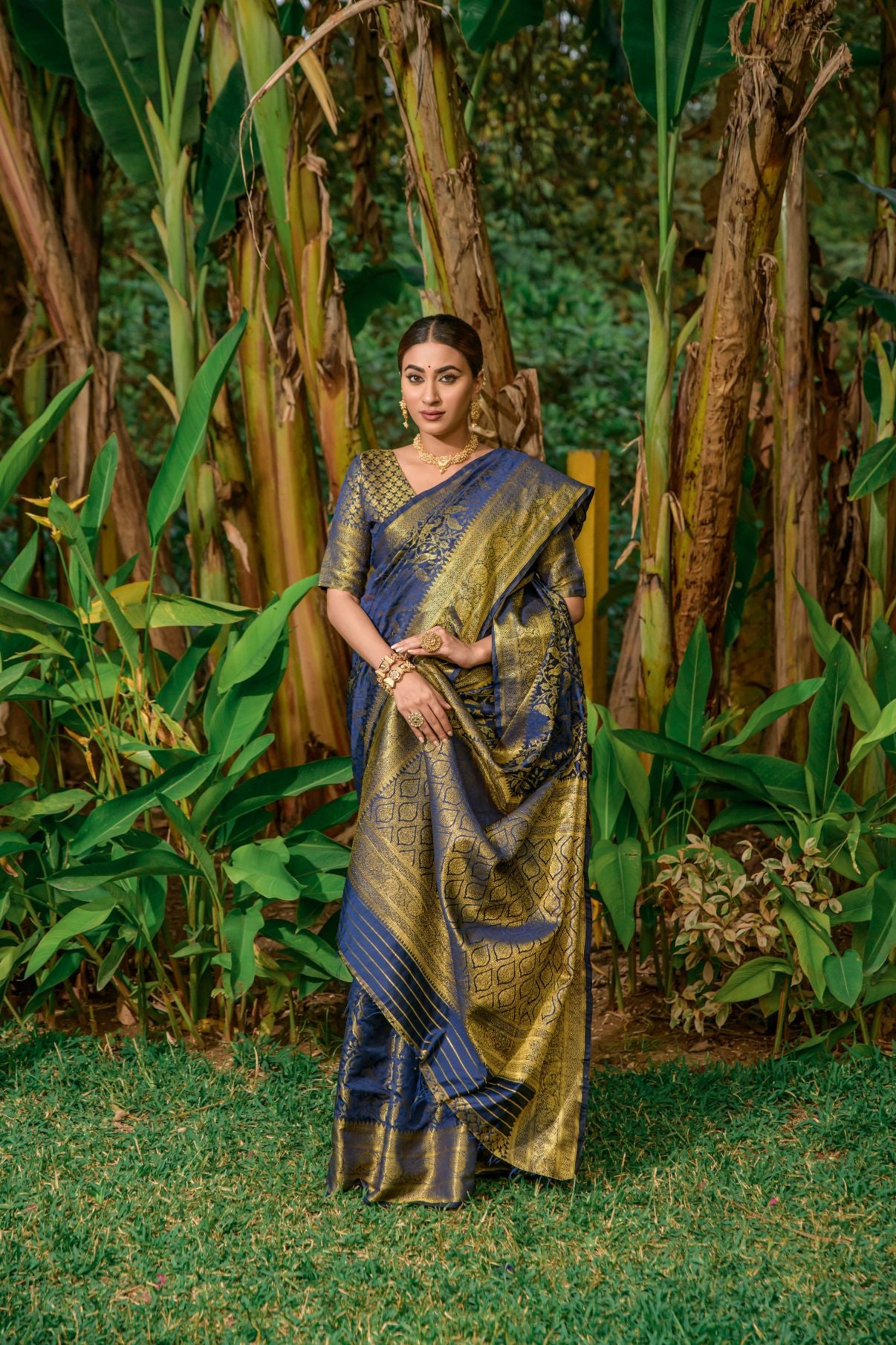 Navy Blue Toned Traditional Kanjivaram Silk Saree and Gold Zari Weaving Work