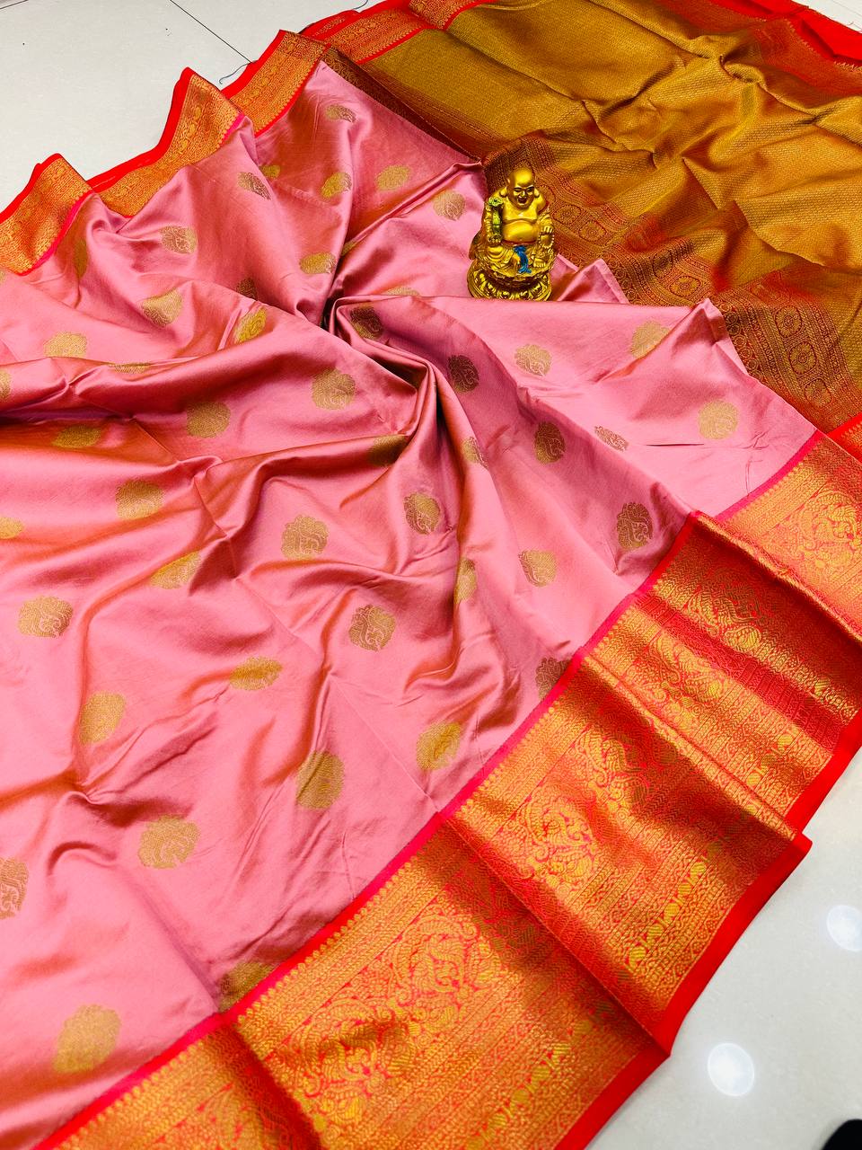Peach Toned Floral Zari Art Silk Kanchipuram Saree