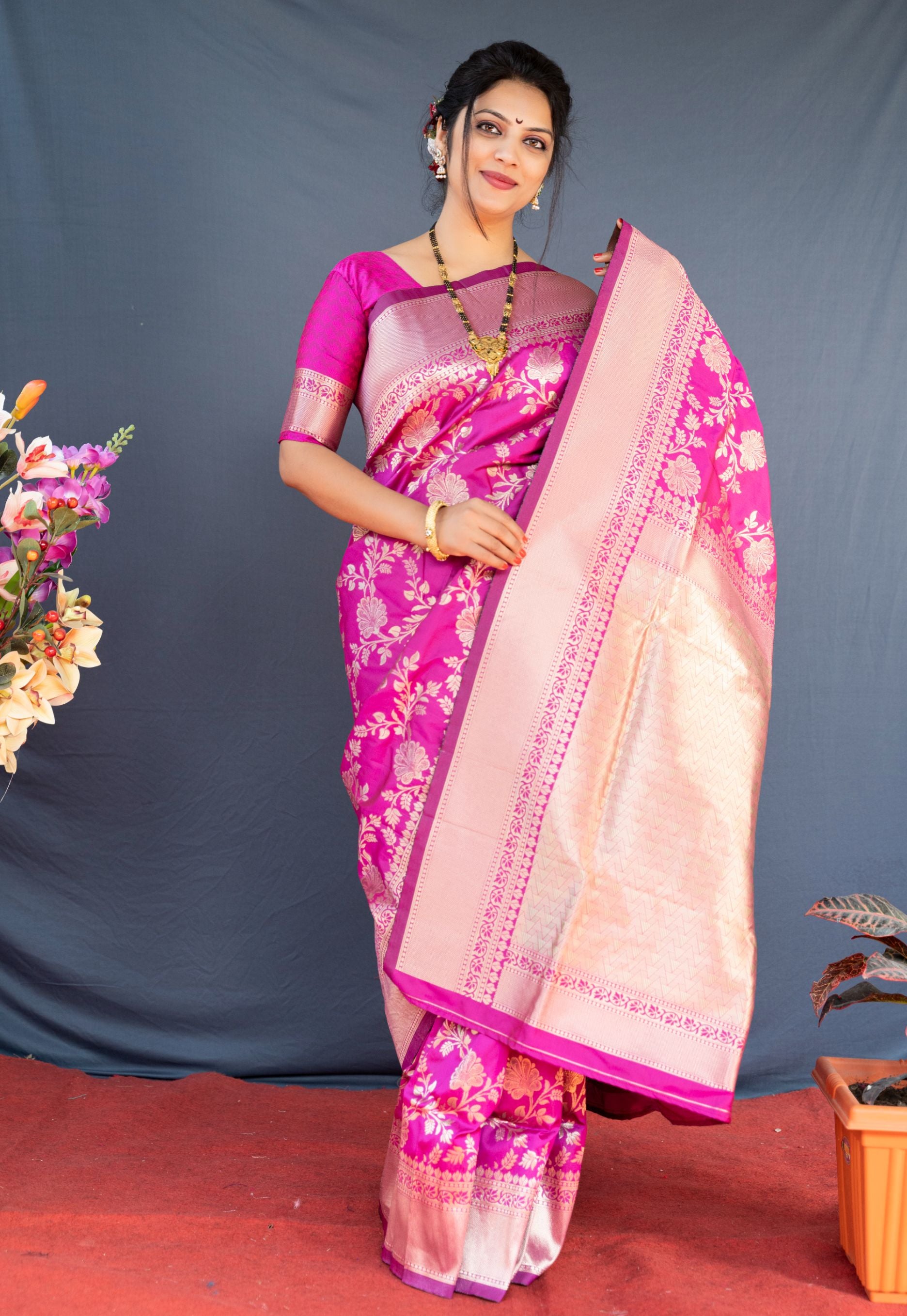 Pink color havy look banarasi silk saree with weaving zari work and rich pallu