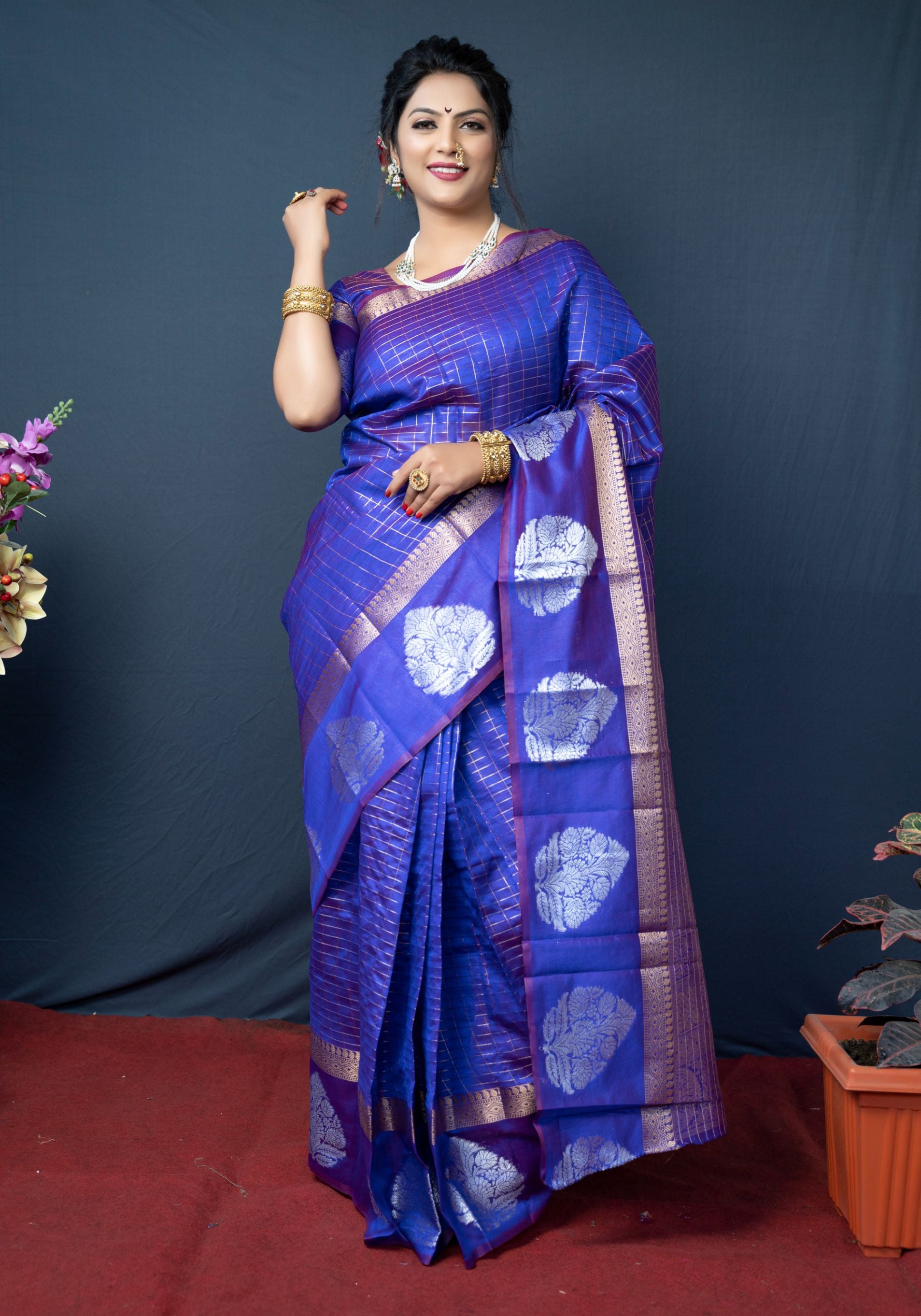 Purple Color Ethnic Motifs Linen Blend Saree