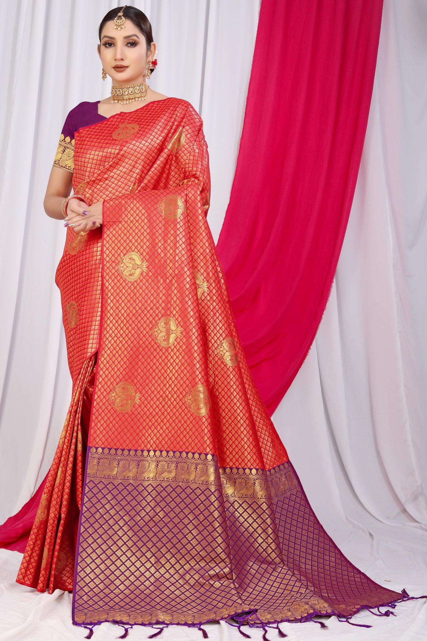 Red Toned Ethnic Motif New Look Woven Design Zari Kanjeevaram Saree