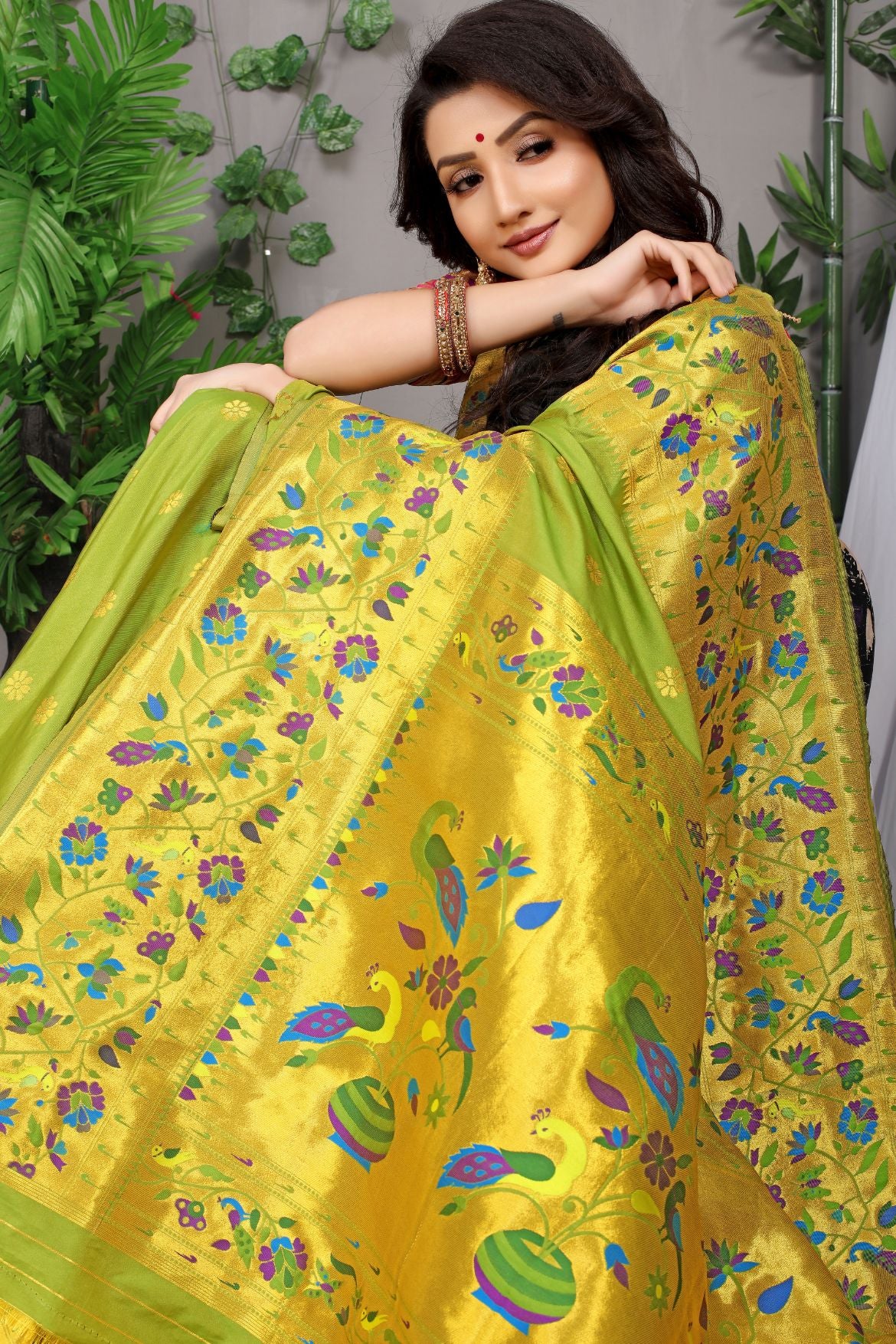 Pista green Toned Handloom Pure Silk Paithani Saree