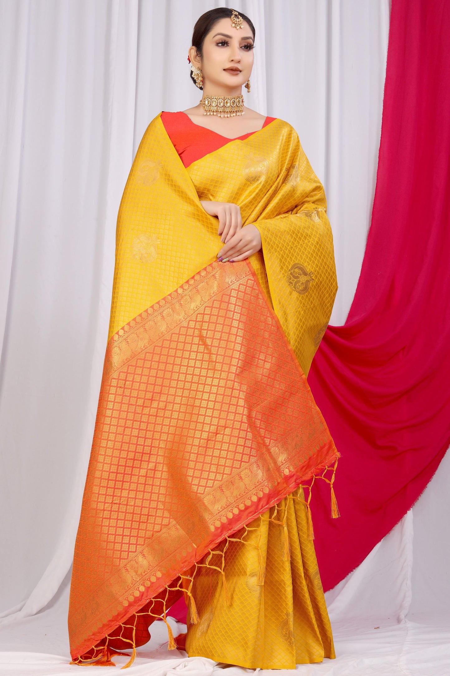 Yellow Toned Ethnic Motif New Look Woven Design Zari Kanjeevaram Saree